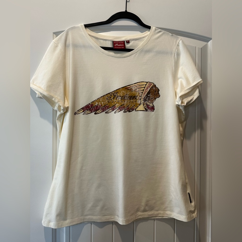 INDIAN MOTORCYCLE BRAND WOMEN’S CREWNECK GRAPHIC SHORT SLEEVE TEE. SIZE X-LARGE